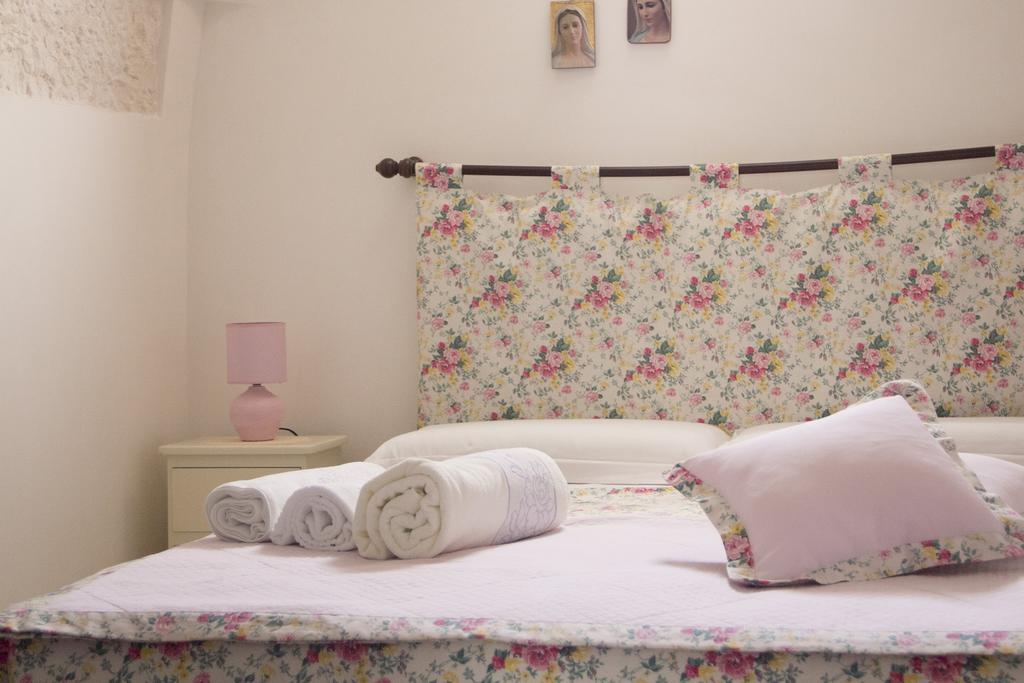 La Gazza Ladra Bed & Breakfast Алберобело Стая снимка